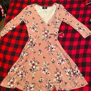 Size small IZ Byer floral dress